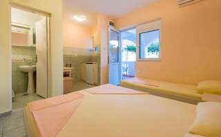 Виллы Vila Vukotić Петровац Номер-студио с террасой-4